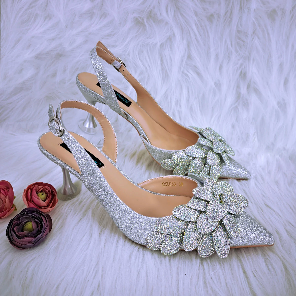 New Nigerian Best Selling Handmade Garland Gag and Shoes Fashionable Elegant Pointed Toe Women's Pumps Crystal Handle Clutch