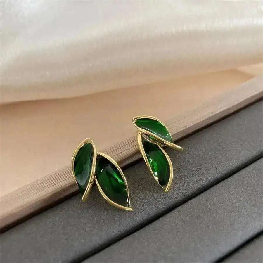 Mays earing