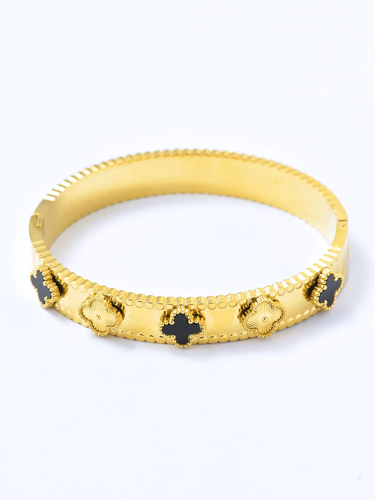 Leaf Clover bracelet