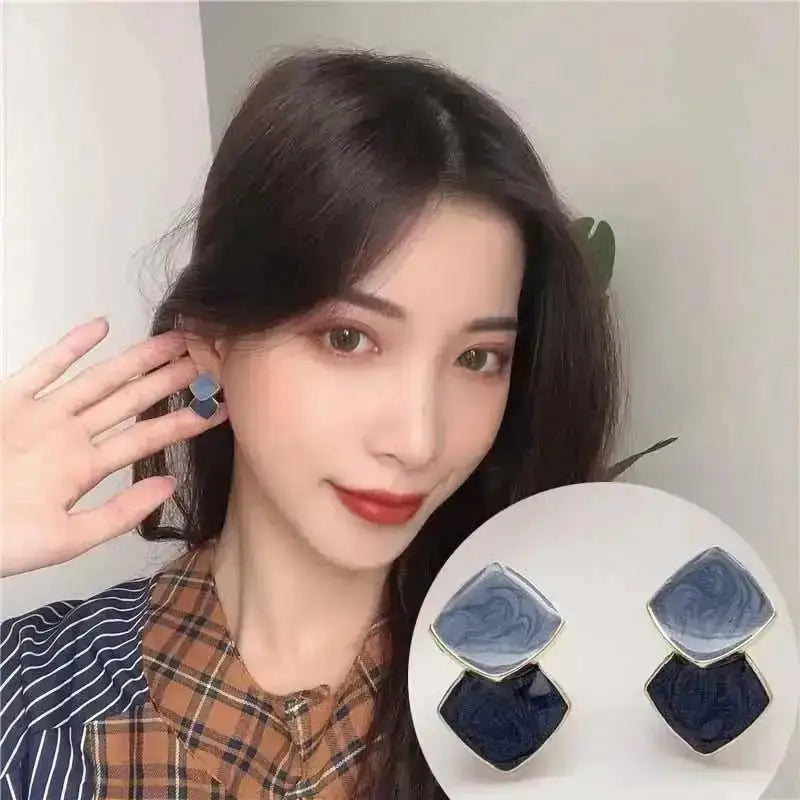 Mays earing