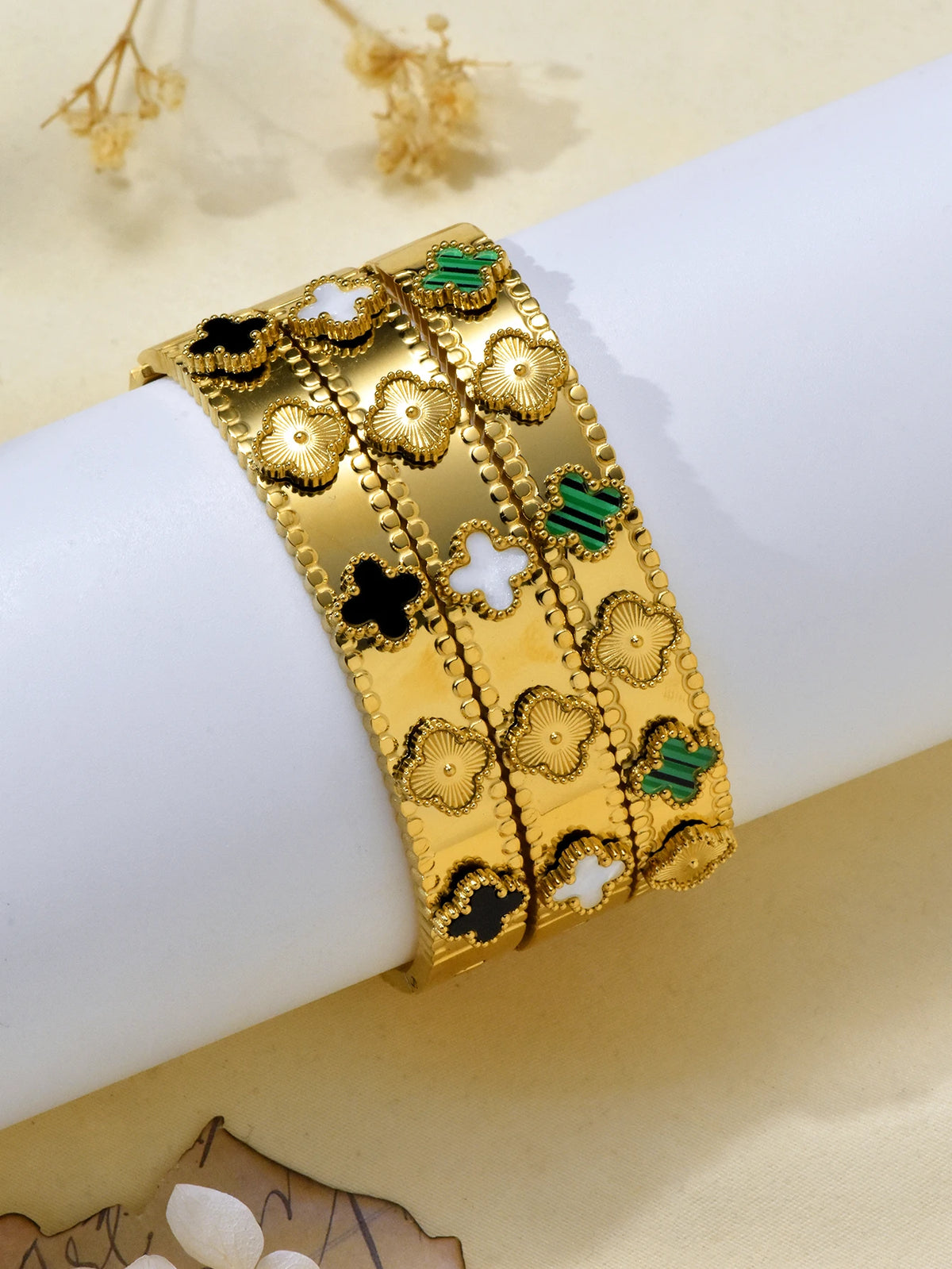 Leaf Clover bracelet
